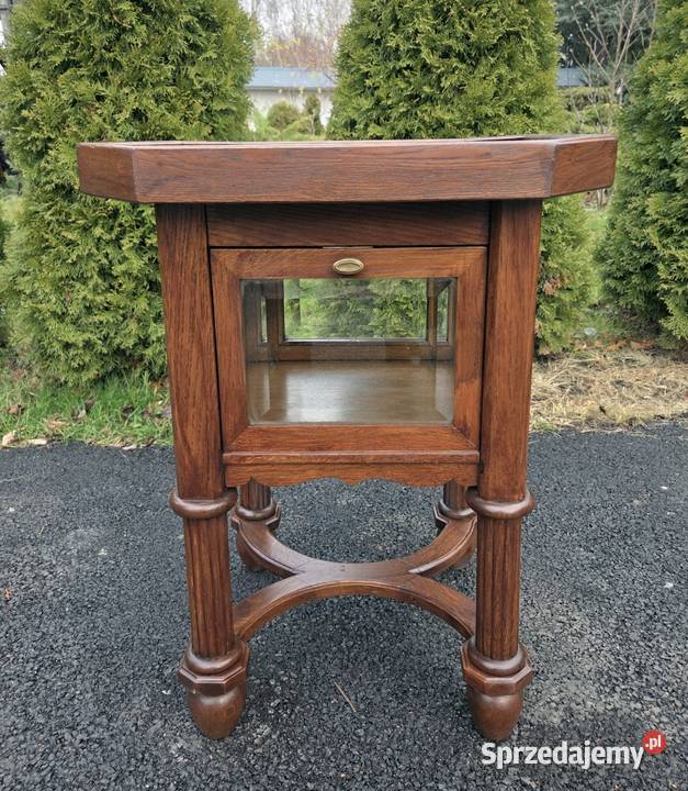 Stolik z witryną renowacji 9266 Szczecin sprzedam