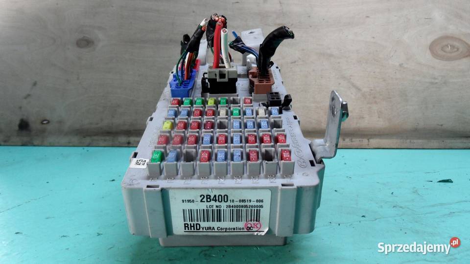 HYUNDAI SANTA FE II 22 CRDI 09r skrzynka Skrzynki bezpieczników świętokrzyskie