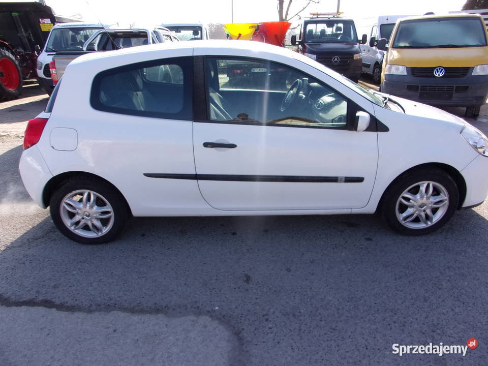 Samochód osobowy RENAULT CLIO R CR1FOH w RadMasz Clio Opoczno