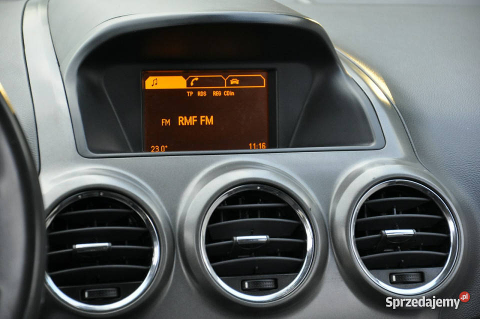 Opel Antara 24i140LPG4x4RelingiI światła przeciwmgielne Antara Węgrów