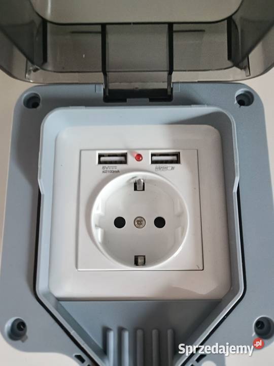 Gniazdko zewnętrzne IP66 2 razy USB 16A Radom sprzedam