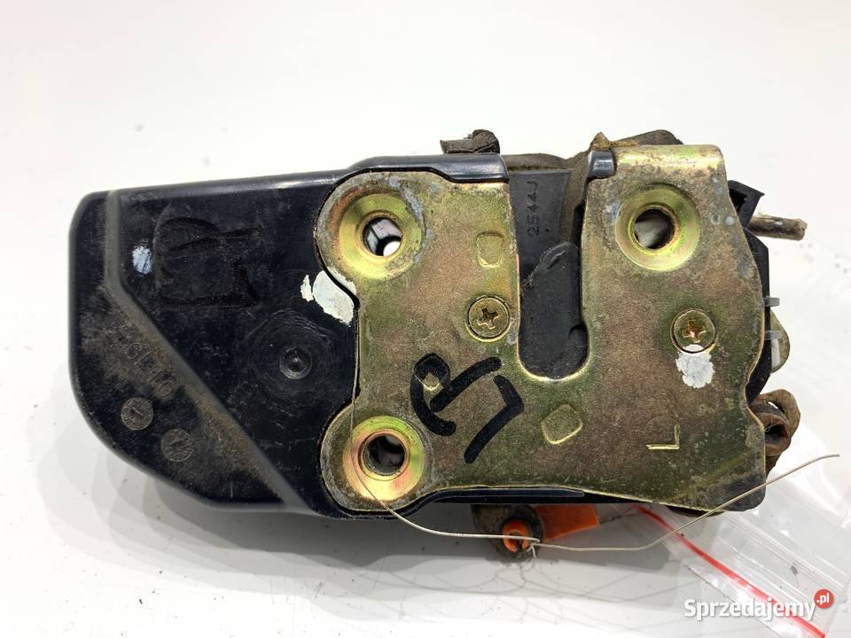 ZAMEK DRZWI LEWY PRZÓD CHRYSLER 300C Kombi osobowe Karoseria sprzedam