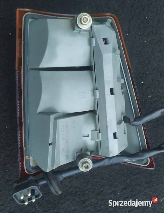 MercedesBenz W123 kombi 1984 Lampa tylna lewa Łagiewniki