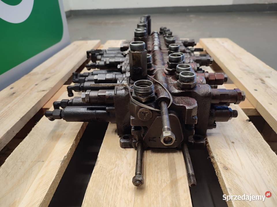 Rozdzielacz hydrauliczny C0070 33142 NEUSON 6002 wielkopolskie Wilkowo