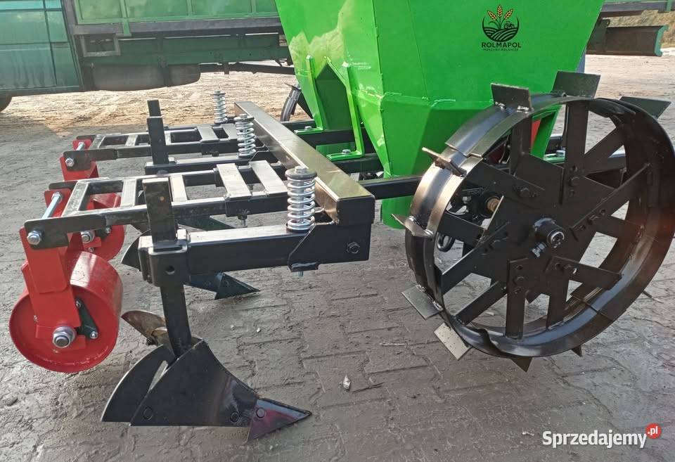 Sadzarka do ziemniaków dwurzędowa BAREŁA Siewniki i sadzarki