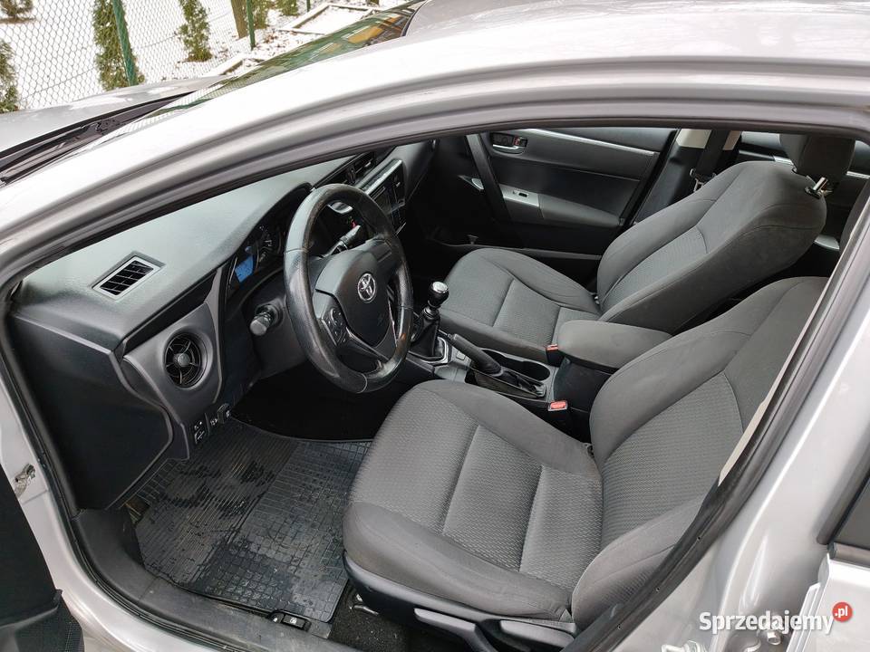 Corolla 14 LPG LIFT 2017 Salon