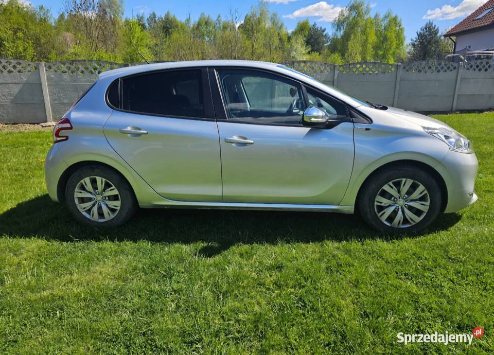 Peugeot 208 120 przebiegu wspomaganie kierownicy Wilczków