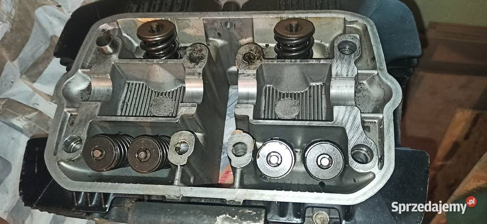 Głowica z klawiaturą i wałkiem Honda CB450S śląskie Gliwice