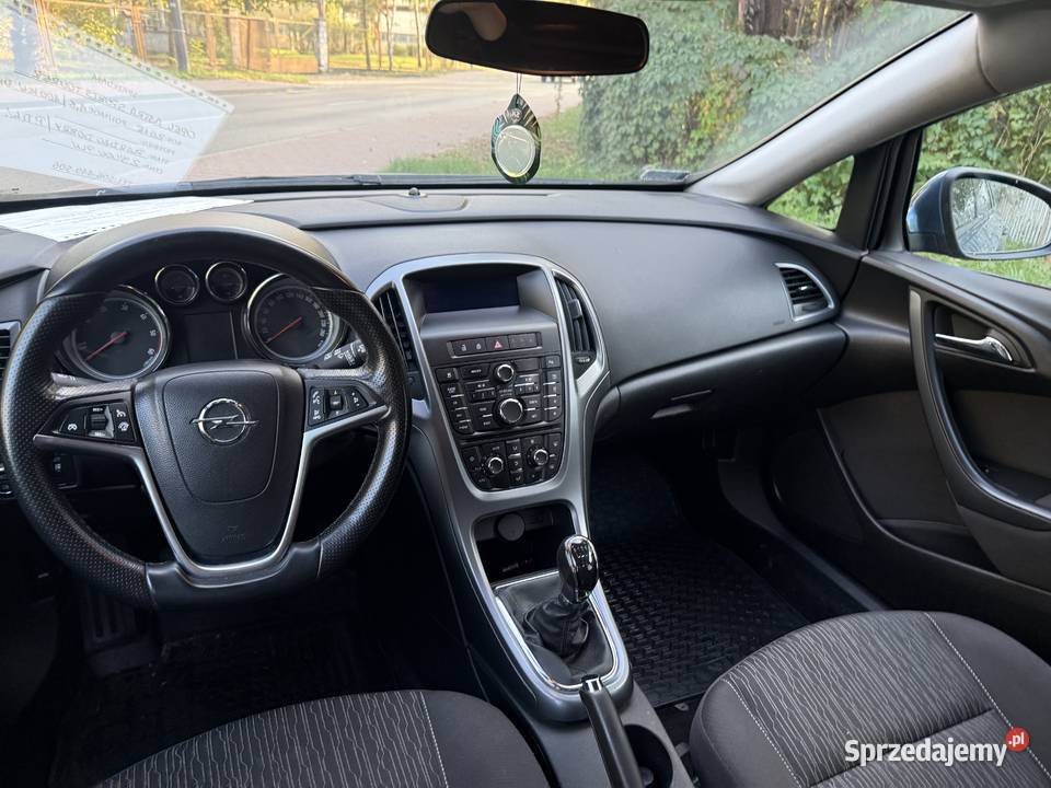 Opel Astra J 16 Sports Tourer Opel Dęblin sprzedam