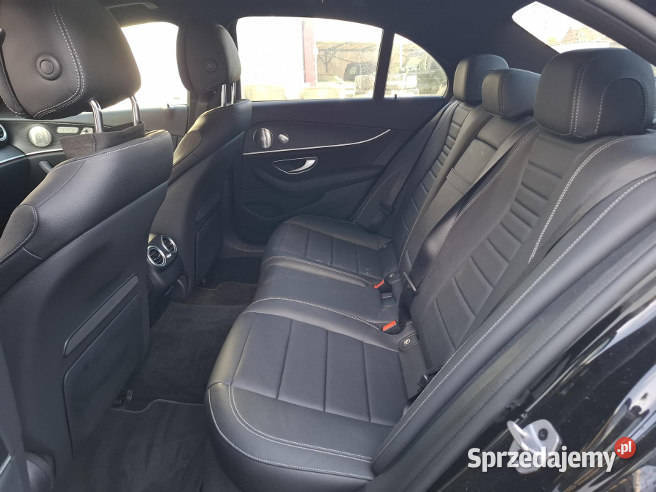 MERCEDESBENZ E 220 D Warszawa
