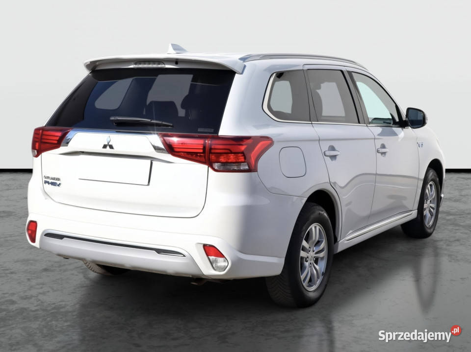 Mitsubishi Outlander 24 PHEV światła przeciwmgielne Outlander Łódź