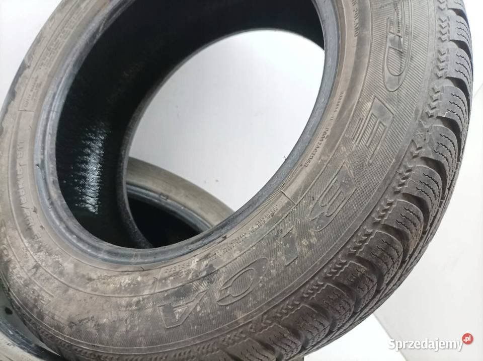2x OPONA ZIMOWA DĘBICA FRIGO 19565R15 15cale sprzedam