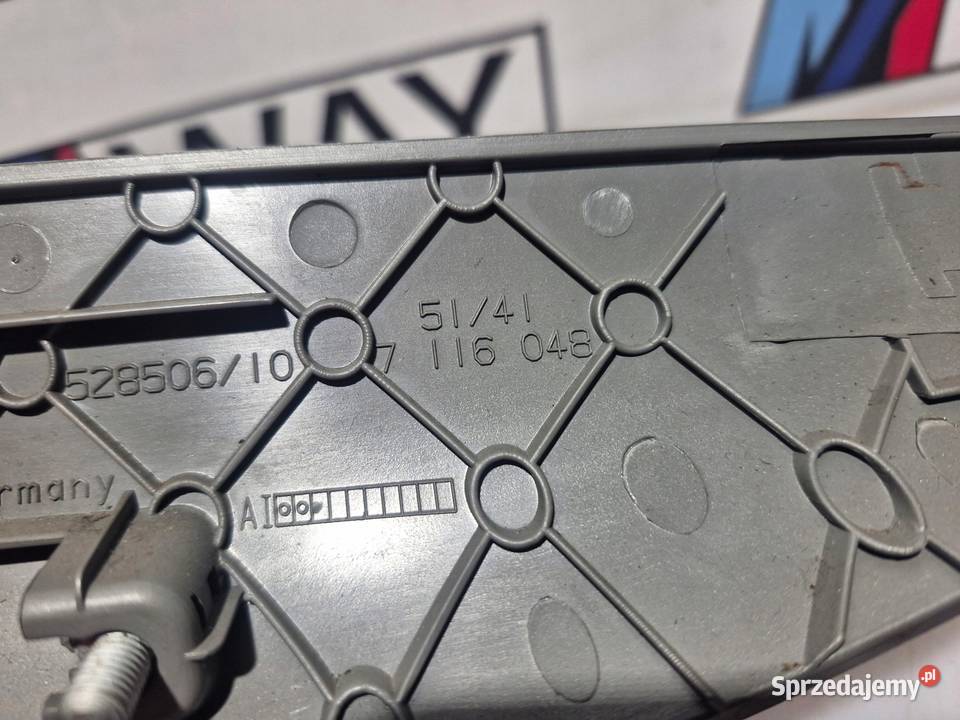 BMW E63 E64 LISTWA DRZWI PRAWY PRZÓD 7116048 Listwy