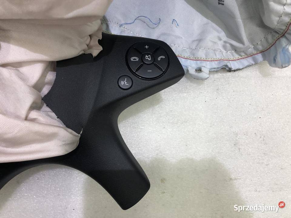 DESKA KOKPIT AIRBAG PASY MERCEDES W204 EUROPA