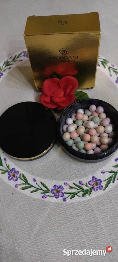 Rożświetlające perełki Giordani Gold Oriflame Makijaż