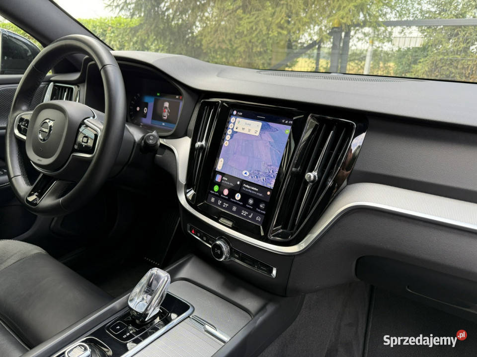 Volvo V60 Cross Country 20d 197 AWD Bezwypadkowy Samochody osobowe Ocice