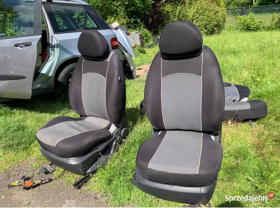 Zestaw foteli Fiat stilo 16 16V kombi sprzedam