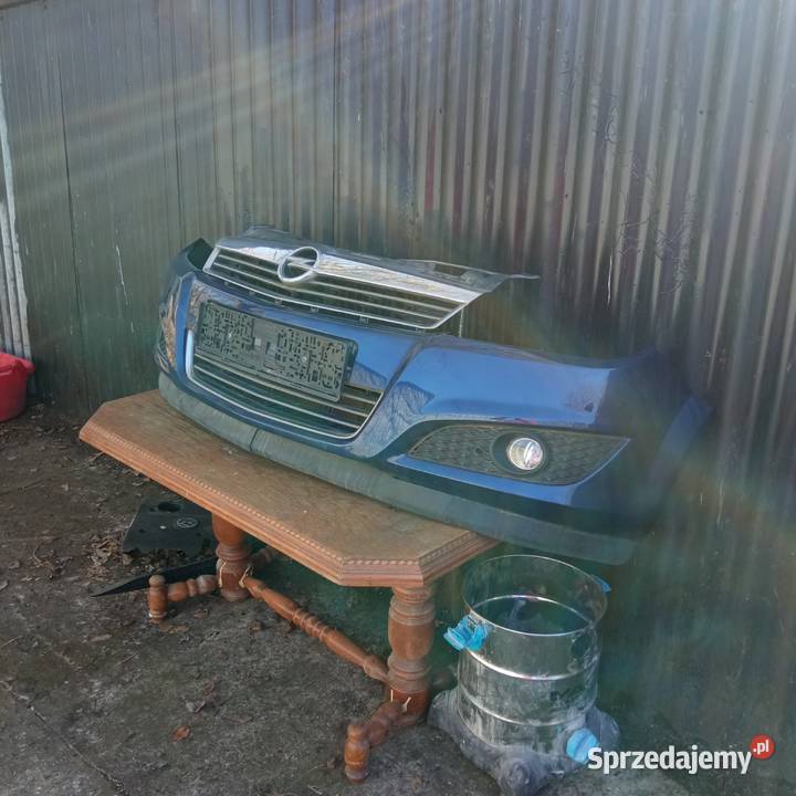 Opel Astra H zderzak przód plus grill osobowe