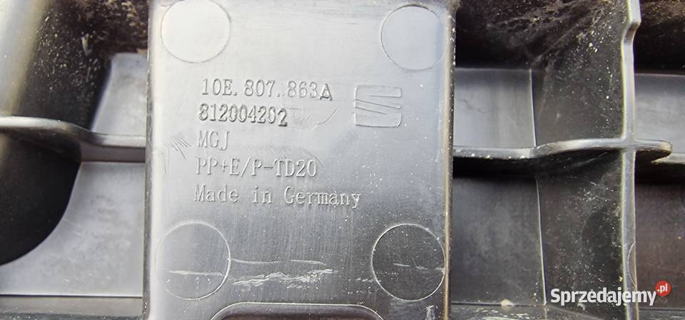 CUPRA BORN ŚLIZG MOCOWANIE ZDERZAKA TYŁ osobowe Bieleń