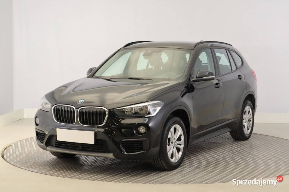BMW X1 sDrive18i światła przeciwmgielne Zabrze