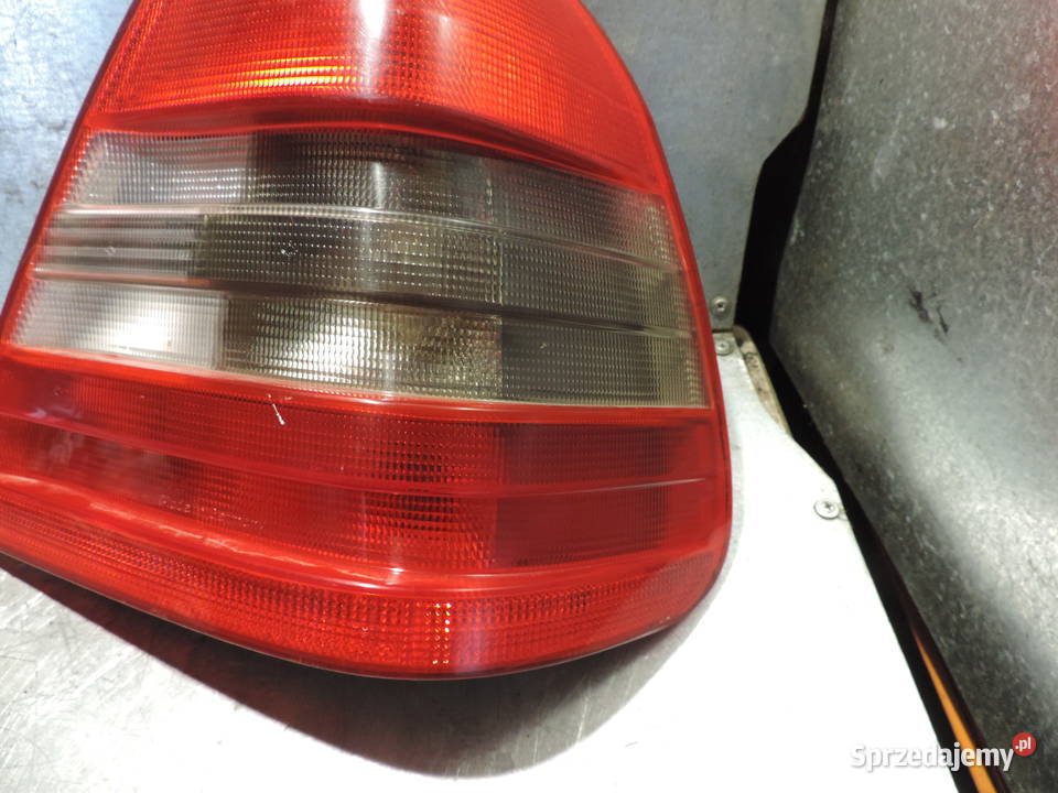 Lampa Prawa Tylna MERCEDES C KLASA W202 prawe małopolskie