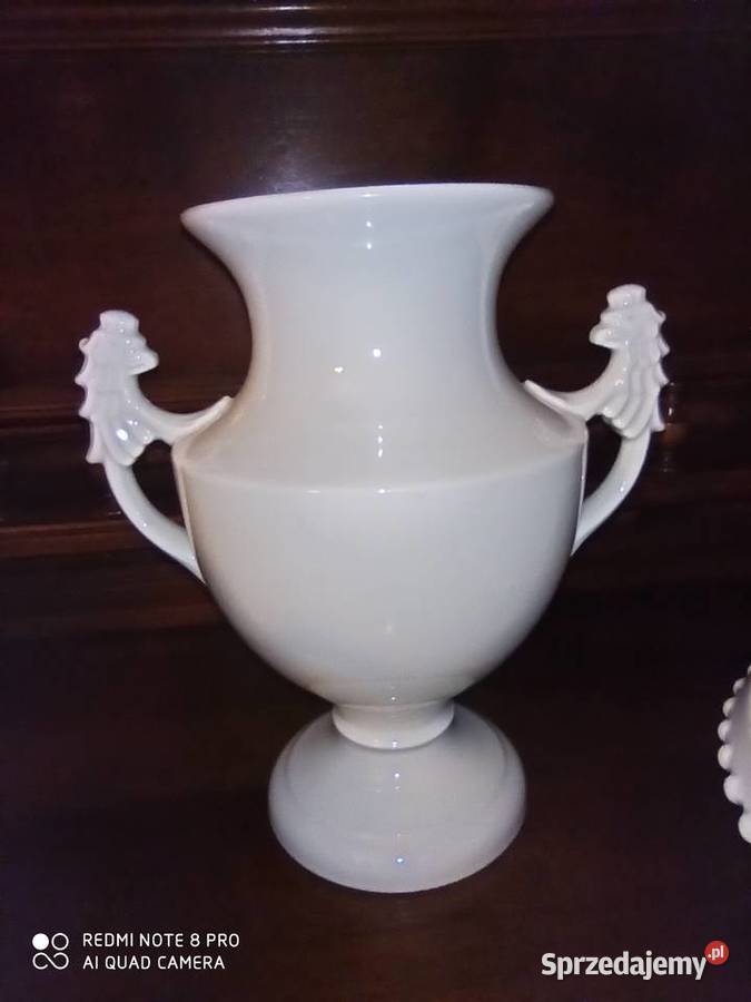 Wazon amfora z gryfami Biała porcelana pomorskie