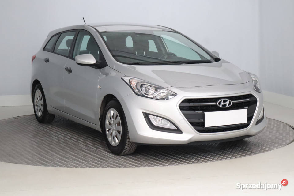 Hyundai i30 14 CVVT srebrny