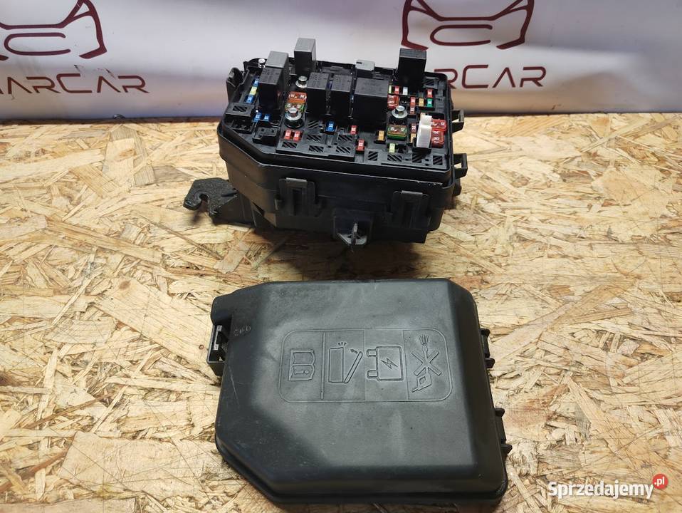 Skrzynka Bezpieczników Opel Karl 42428759 osobowe Pleszew sprzedam