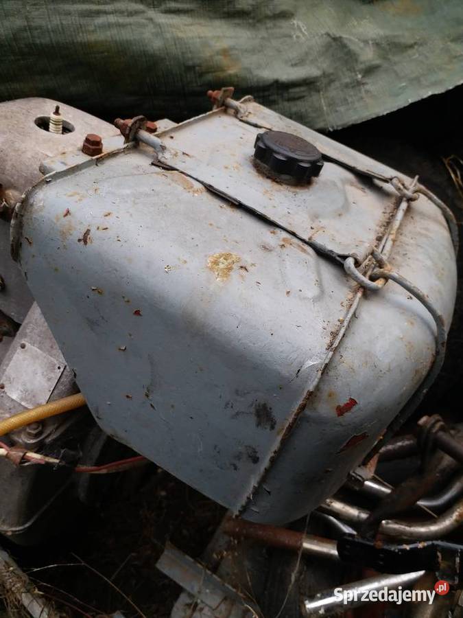 Dzik 221Ursus C 308 itpZdrowy zbiornik paliwa nieuszkodzony
