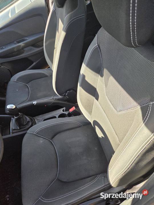 RENAULT Clio IV 09 TCe 75 Trend FF451 43804km Kielce