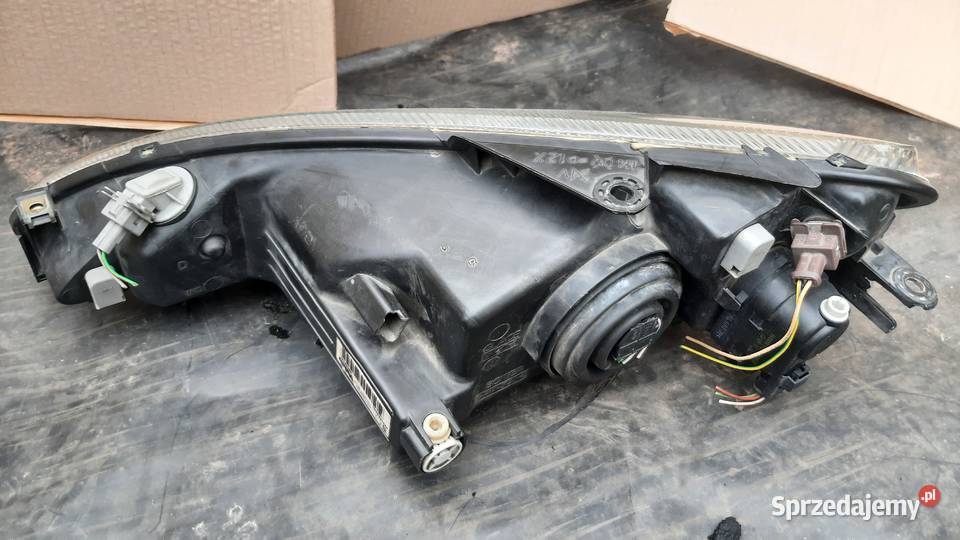 lampa przednia prawa peugeot 206 przed lift osobowe