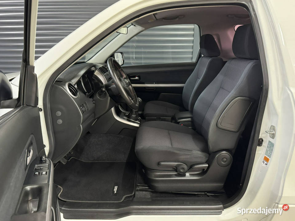 Suzuki Grand Vitara 24 Salon stan perfekt zero podgrzewane fotele Chechło