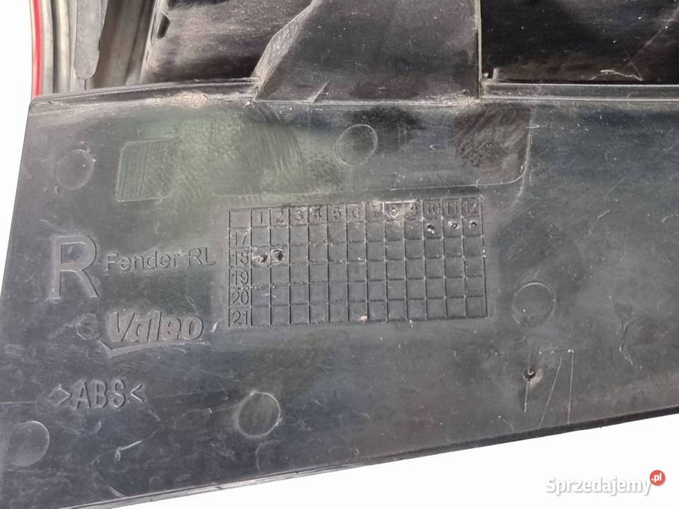 LAMPA PRAWA TYŁ OPEL ASTRA J 90015087 Lipno