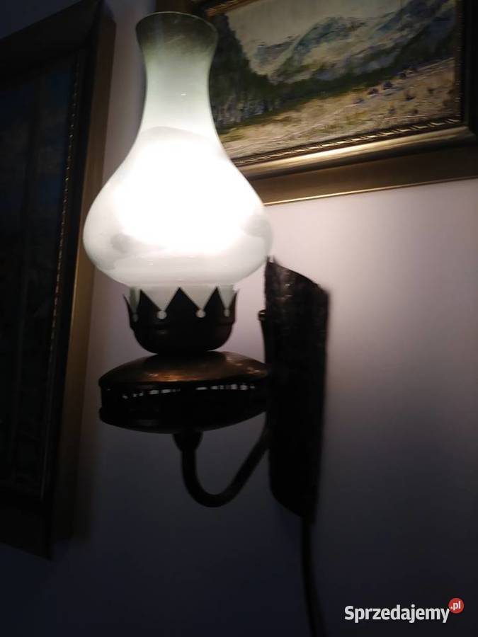 vintage kinkiet metaloplastyka