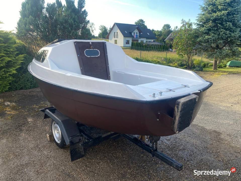 BEZ2 łódka łódź kabinowa Ustrzyki Dolne