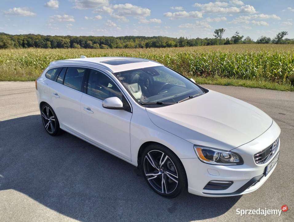 Volvo v60 R design 2017 130 4x4 306 V60