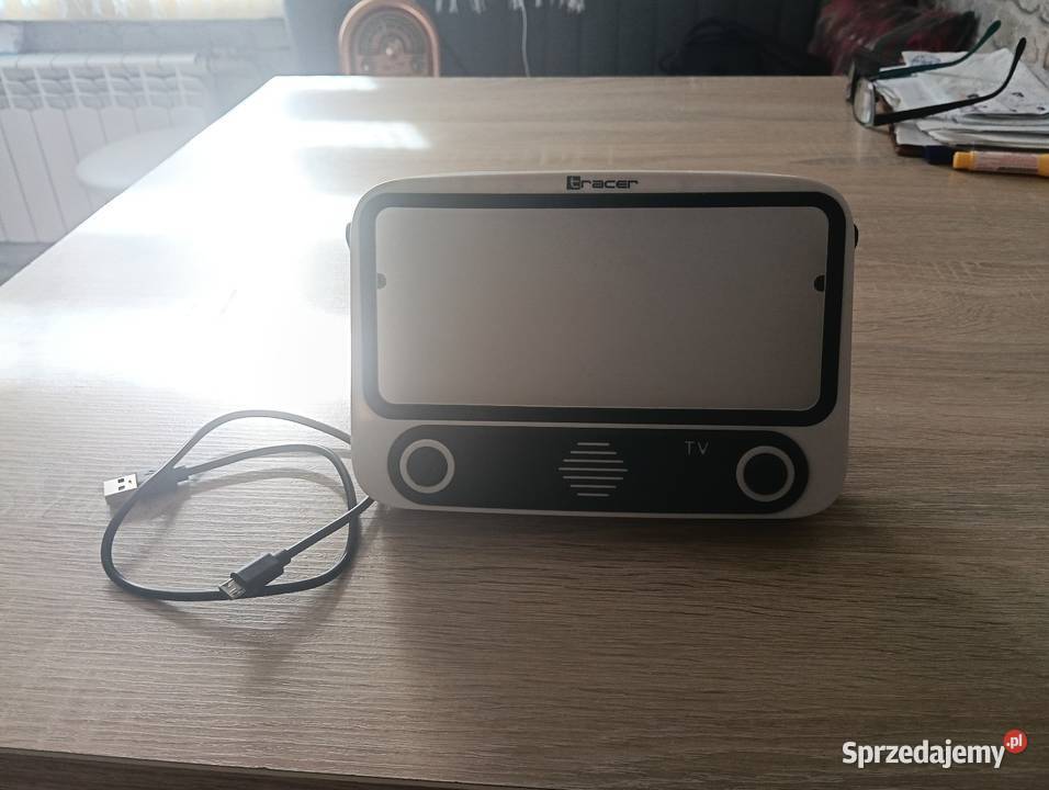 To jest to głośnik bluetooth i ma radio też jest Biała Podlaska