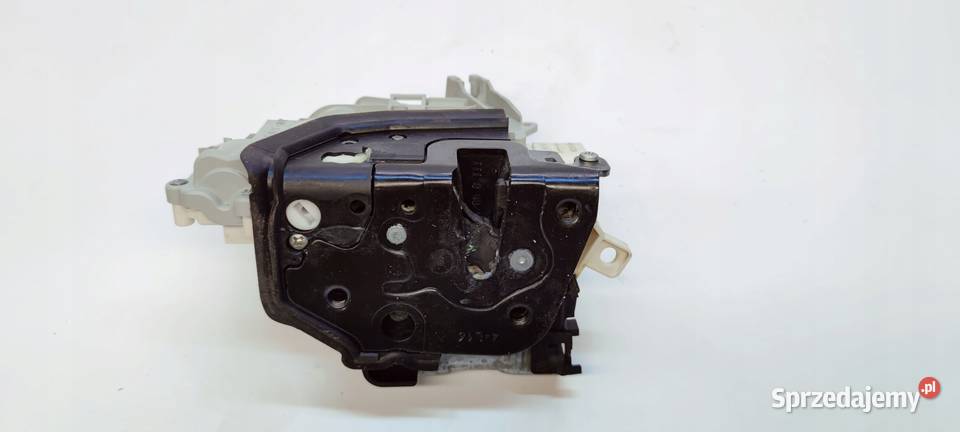 ZAMEK DRZWI LEWY TYŁ AUDI A6 C7 Q3 4G0839015C Przystajń