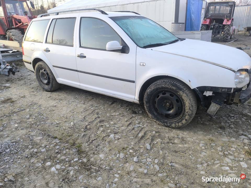 Sprzedam golfa 4 na części osobowe Części samochodowe Piotrówka sprzedam