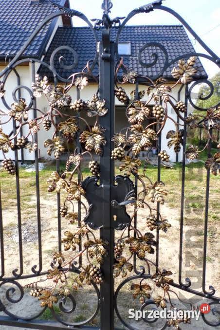 Patynowanie ogrodzeń bram i balustrad Roźwienica