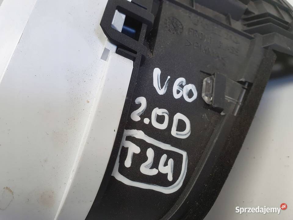 Volvo S60 II V60 I 20 D diesel LICZNIK ZEGARY Liczniki i zegary