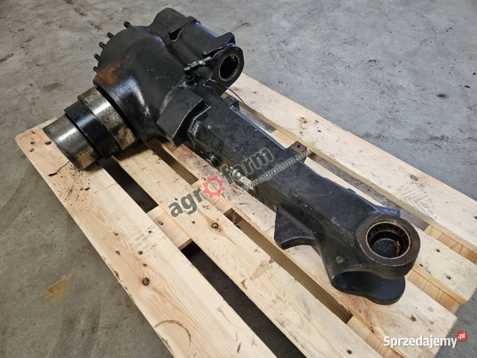 Obudowa mostu FWD RH Valtra N111 N121 N141 Rolnictwo Byków