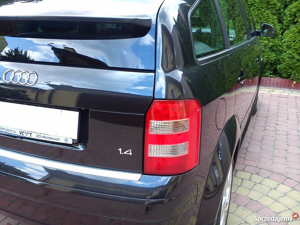 AUDI A2 14i 75 CZARNY KLIMATRONIK ALUSY OPŁATACH sprzedam