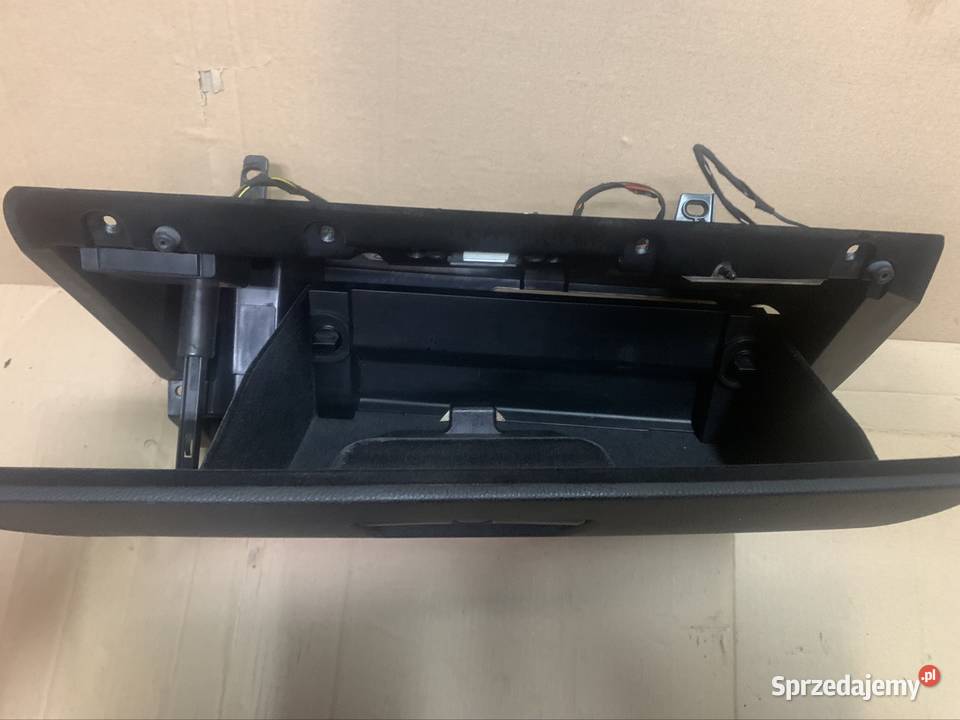 7075479 schowek konsoli bmw e90 e91 e92 e93 zachodniopomorskie Szczecin