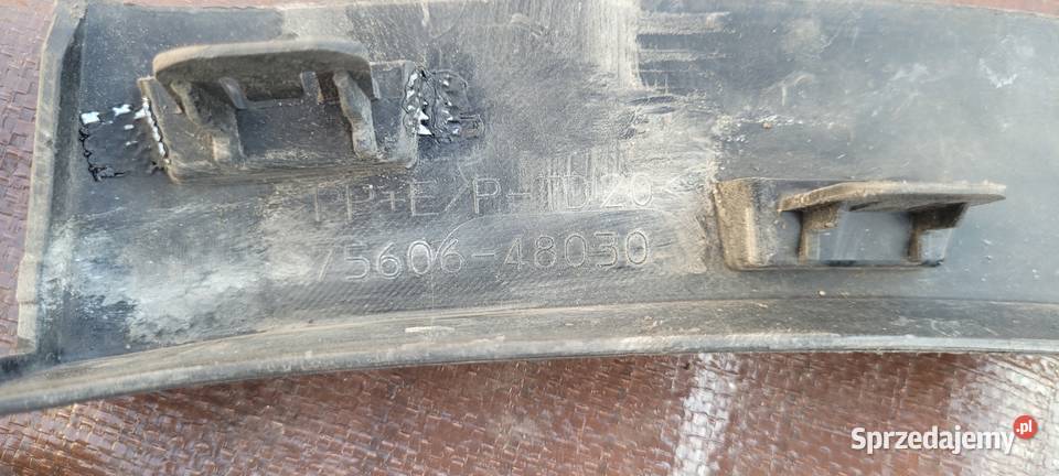 LISTWA BŁOTNIKA LEWY TYŁ LEXUS RX osobowe Ruda Śląska