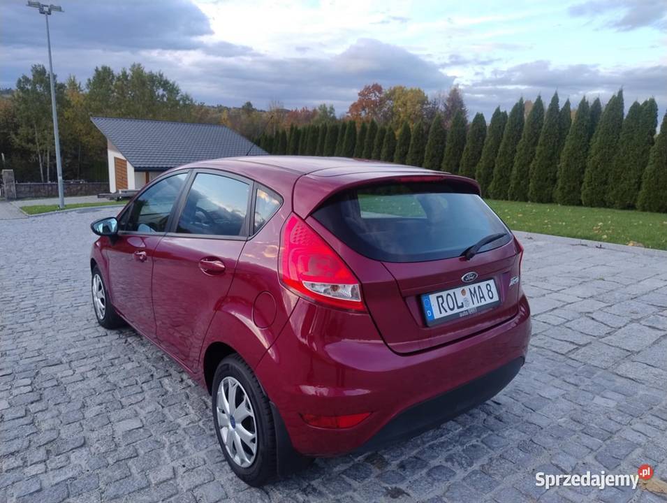Ford fiesta 2010 12 benzyna 82 konie klima cd