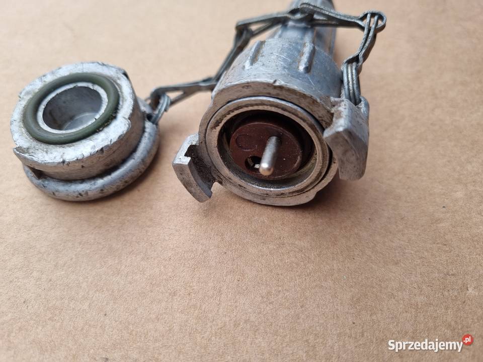 Wtyk złącza kabla łączności polowej PKL wojskowy warmińsko-mazurskie Elbląg