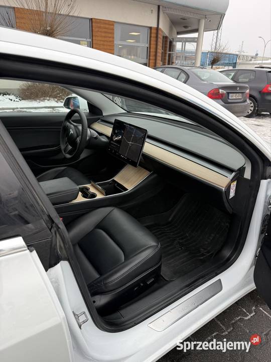 Tesla model 3 long range dual motor 2019 nieuszkodzony Warszawa sprzedam