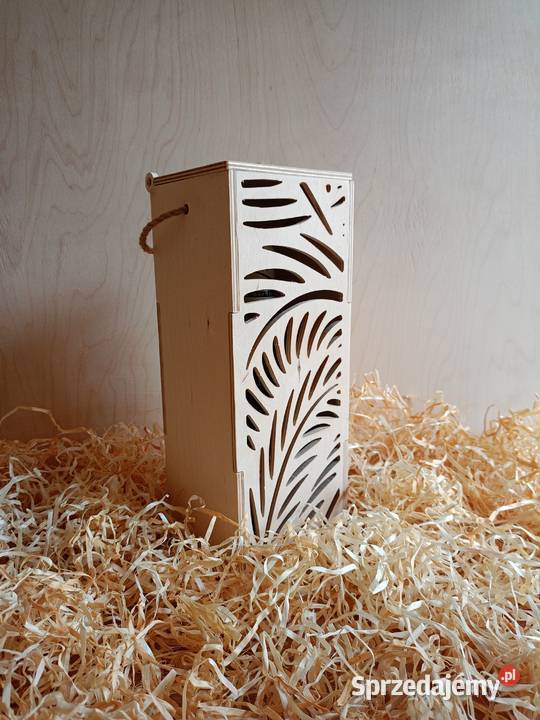 Ażurowe pudełko na wino alkohol opakowanie Chomranice sprzedam