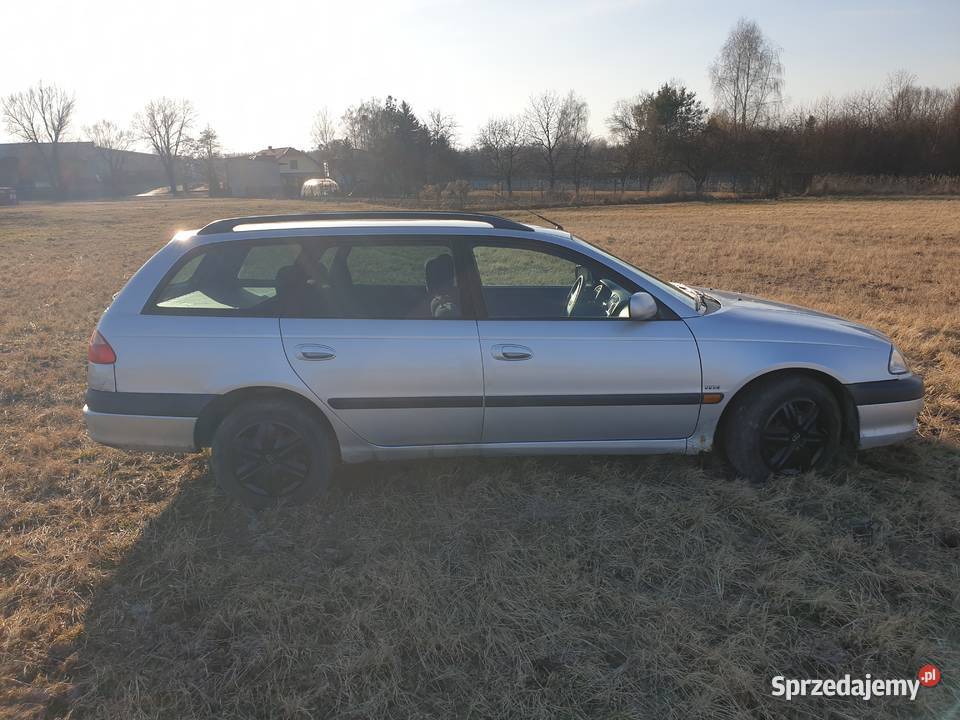 TOYOTA Avensis 18vvti 129 BG sekw 2001r T22 LIFT Radom